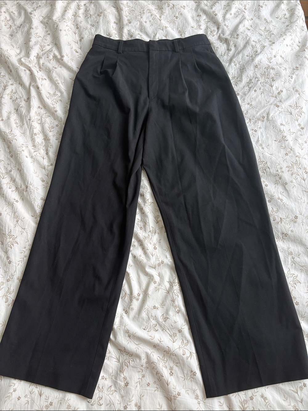 Uniqlo Black Wide-Leg Pleated Dress Pants